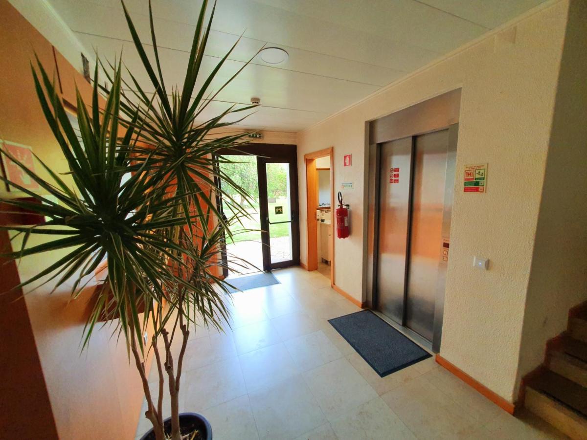 Zarco - Cosy Apartment In Vilamoura With A Balcony With View To The 2 Swimming Pools - Near The Beach & The Marina Quarteira Exterior photo