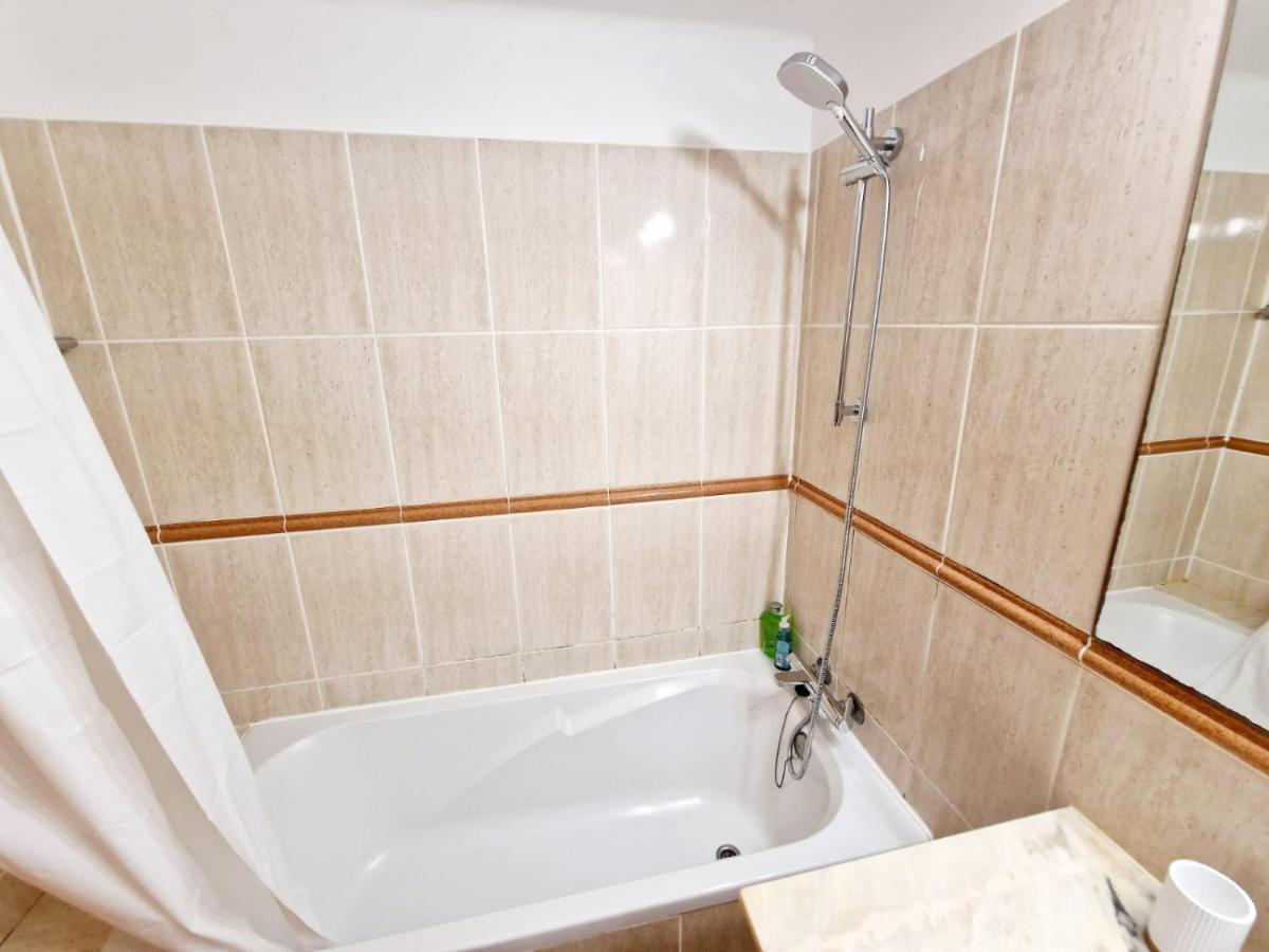 Zarco - Cosy Apartment In Vilamoura With A Balcony With View To The 2 Swimming Pools - Near The Beach & The Marina Quarteira Exterior photo