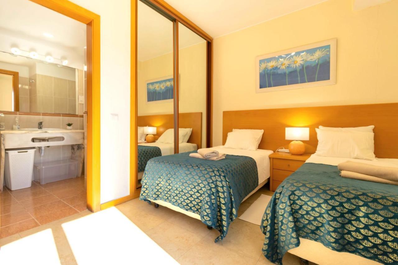 Zarco - Cosy Apartment In Vilamoura With A Balcony With View To The 2 Swimming Pools - Near The Beach & The Marina Quarteira Exterior photo